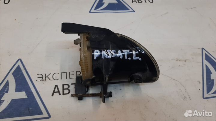 Фара противотуманная левая Volkswagen Passat, B6