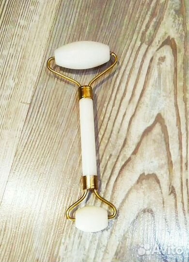 Нефритовый массажер для лица