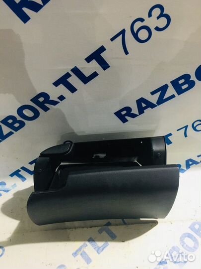 Бардачок KIA ceed JD 1.6 ат хетчбек