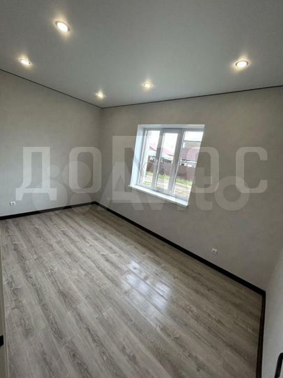 Коттедж 112 м² на участке 8 сот.