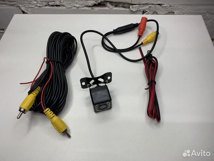 Автомагнитола 7018 Камера в подарок