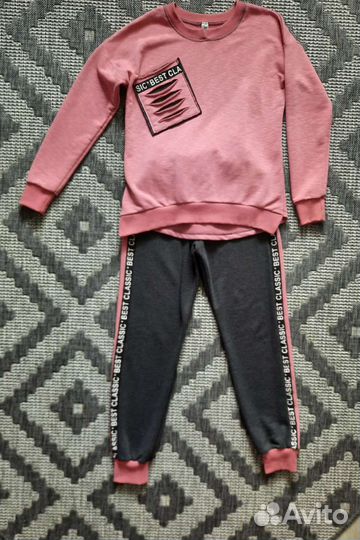 Спортивный костюм женский