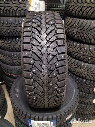 Pirelli Formula Ice 215/55 R17 98T