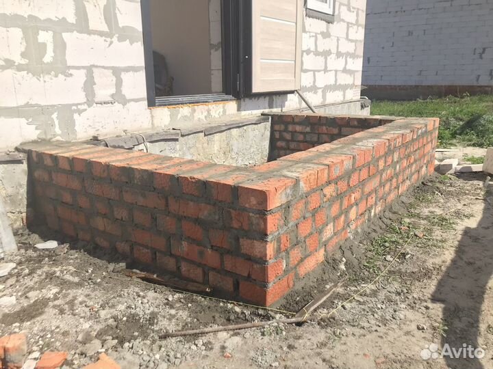 Плиточник, каменщик