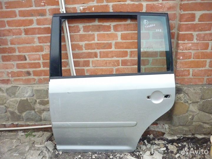 Дверь задняя левая правая на фольксваген туран 03