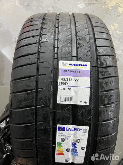 Michelin Pilot Sport 4 S 315/30 R22 и 285/35 R22