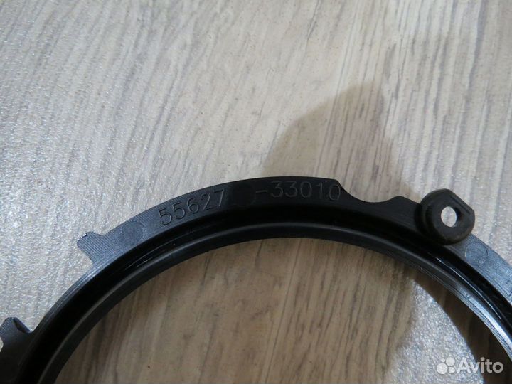 Накладка подстаканника Toyota Camry 70