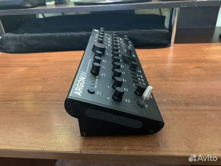 Синтезатор Modal Electronics Argon 8m