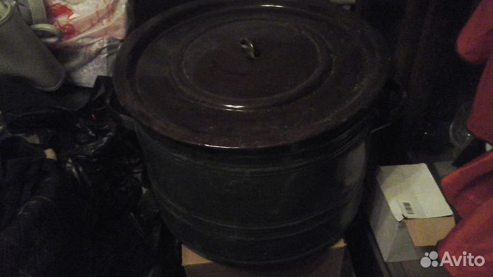 Продаю кастрюлю