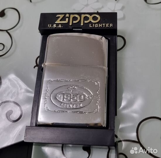 Зажигалки Zippo и De Cambridge