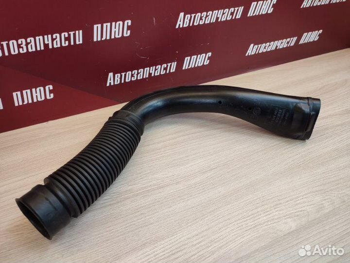 Патрубок воздушного фильтра Renault Sandero