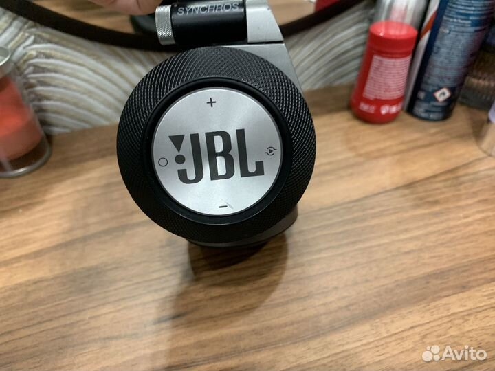 Беспроводные наушники jbl