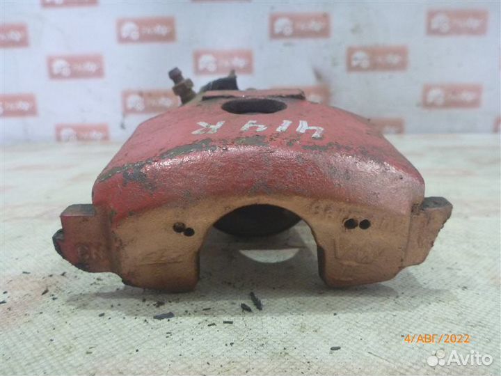 Суппорт передний правый Volkswagen Golf MK3 AAM