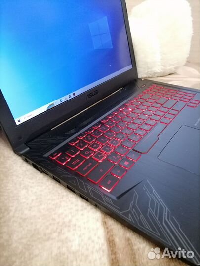 Asus Tuf Gaming i7 8750H/16 GB/GTX1050/SSD+HDD