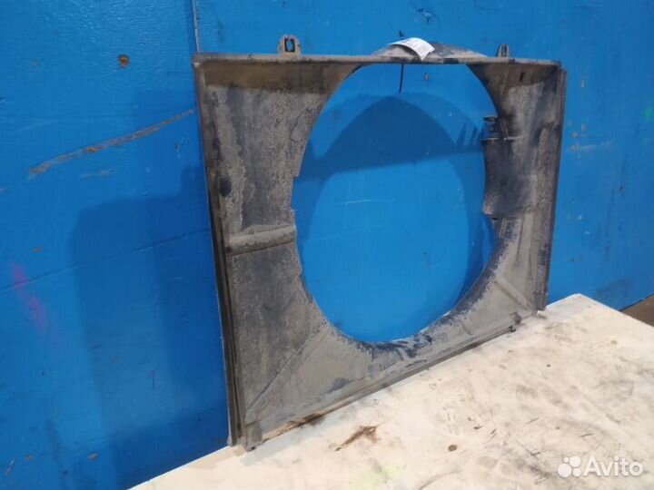 Диффузор вентилятора Mitsubishi Pajero 4 2006-2015