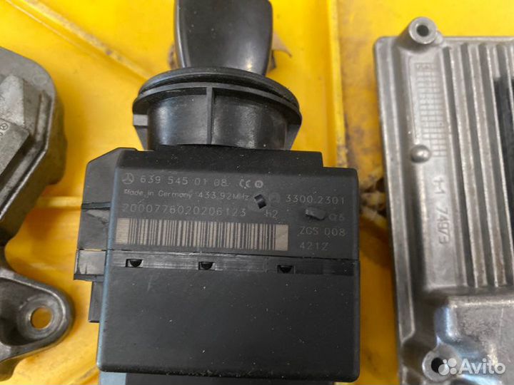 Блок управления двигателем для Mercedes Viano W639