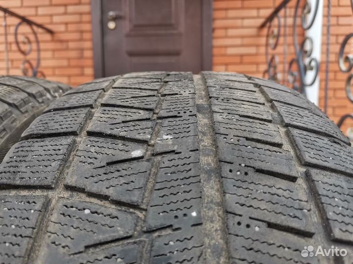 Bridgestone Blizzak Revo GZ 205/55 R16