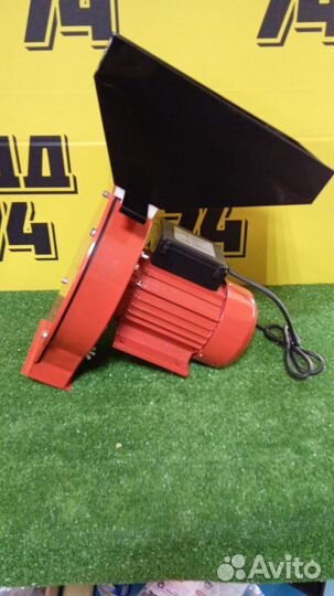 Зернодробилка Brait 2500Вт 300кг/ч (бесщеточ.двиг)