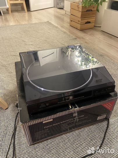 Проигрыватель пластинок Dual DT 210 USB