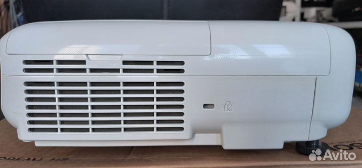 Проектор Epson EB-U05 1920x1200 3400Lm 2hdmi/MHL