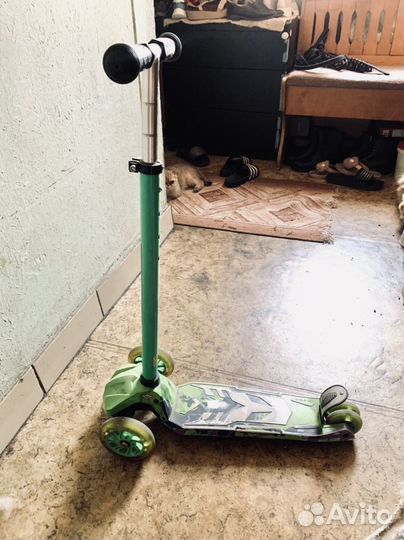 Самокат детский трехколесный