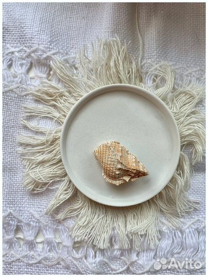 Блюдце. Гипсовый барельеф