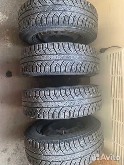 Bridgestone Ice Cruiser 7000 195/65 R15