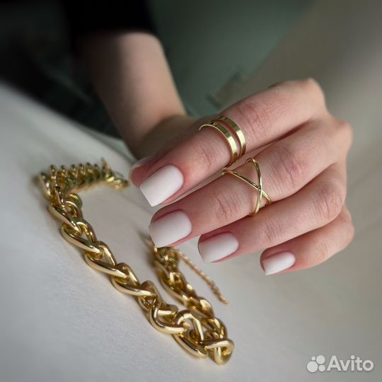 Наращивание ногтей. Педикюр