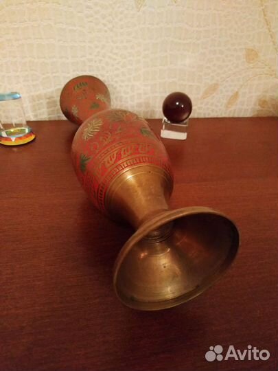 Антикварная ваза