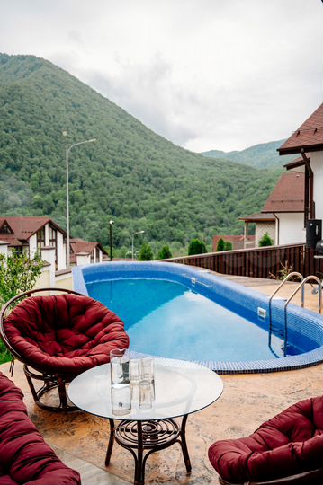 Дом 450 м² на участке 7 сот.