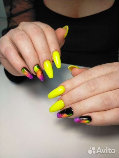 Маникюр, наращивание ногтей