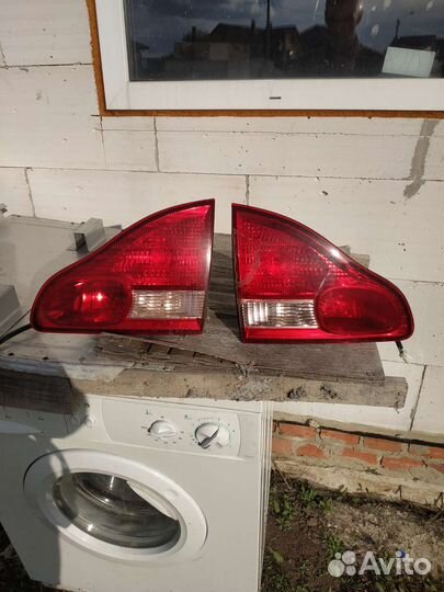 Стоп сигнал Toyota ipsum