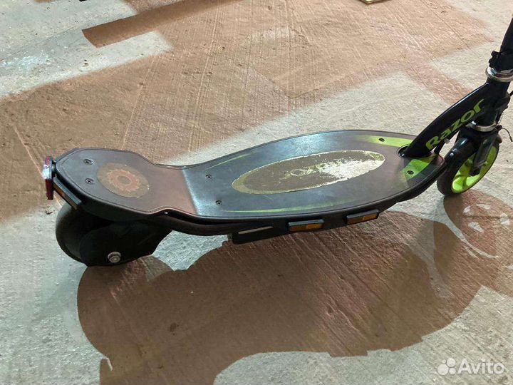 Электросамокат (оба в нерабочем состоянии)