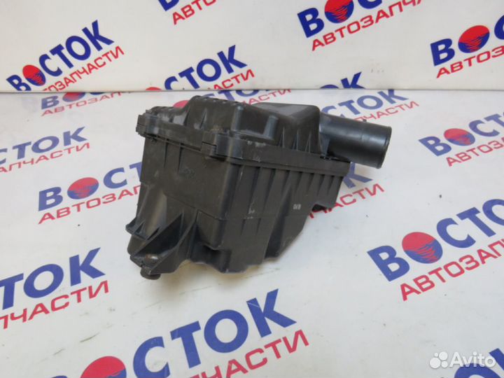 Корпус воздушного фильтра toyota prius ZVW30 2ZR-F