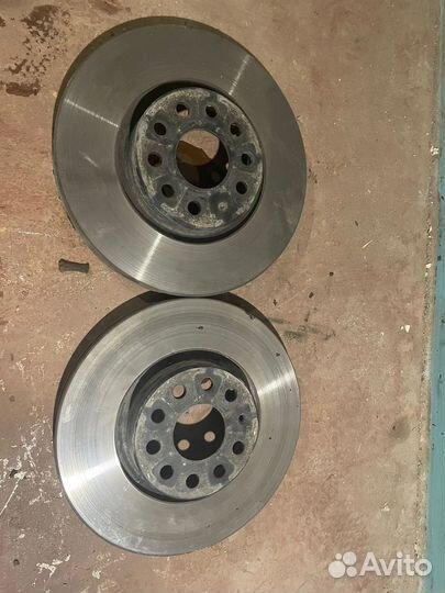 Тормозные диски передние Audi Q3