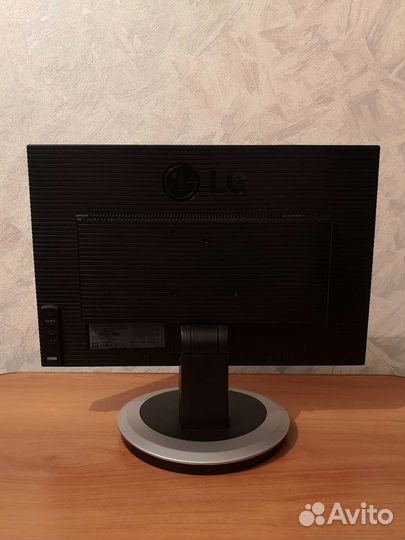 Монитор LG flatron L194wt-sf (диагональ 19)