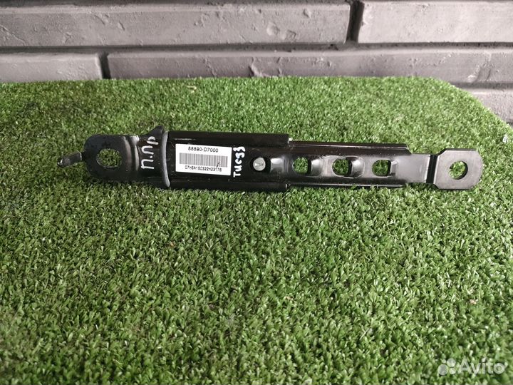 Механизм регулировки ремня правый Hyundai Tucson 3