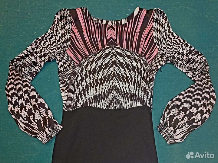 Платье Byblos 44