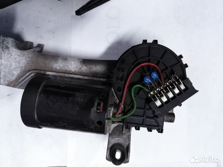 Трапеция стеклоочистителя Мерседес A2108201542