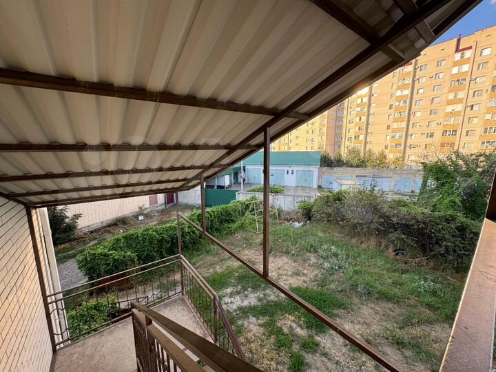 Дом 186 м² на участке 5 сот.