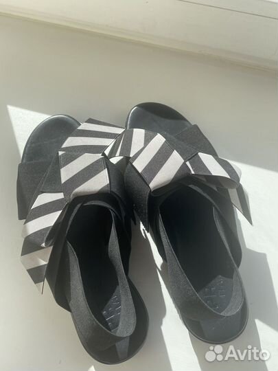 Сандалии Pertini