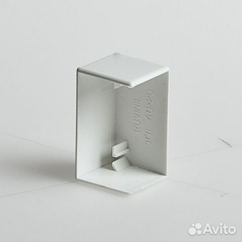 Заглушка 16х16 (белый) рувинил