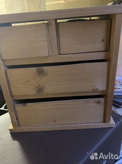 Шкафчик для украшений