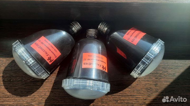 Фото вспышкаFalcon Eyes MF-32, с патроном