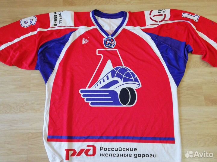 Шорты и нагрудники для игры в хоккей