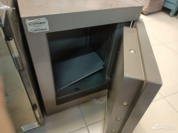 Сейф взломостойкий Б.У