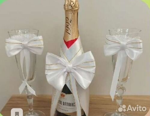 Украшения на шампанское и бокалы