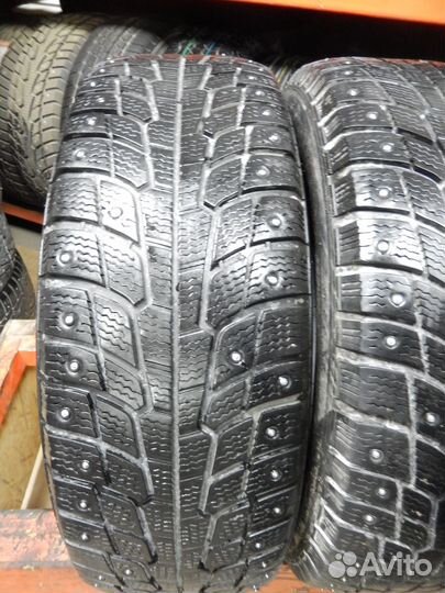 Michelin X-Ice North 215/60 R17