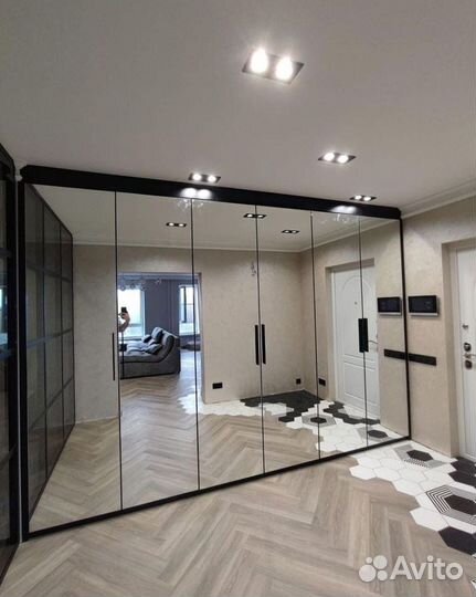 Шкаф с зеркалом Бакс