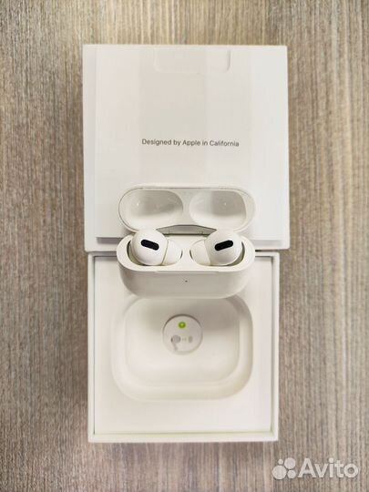 Наушники Apple AirPods Pro